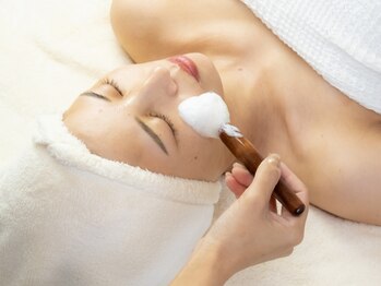 ビジュープラス 倉敷店(Bijou+)の写真/ニキビのケアや赤みにお悩みの方に♪REVIハーブピーリングで弾けるハリつや美肌へ☆初めての方にも◎