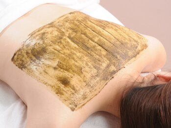 アネラ(ANELA)/クリスティーナ★背中ピーリング