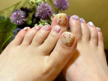 サロンドフォーエイチ(salon de 4H)/押し花ネイル