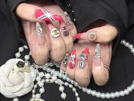 ホットピンク×ブランドネイル