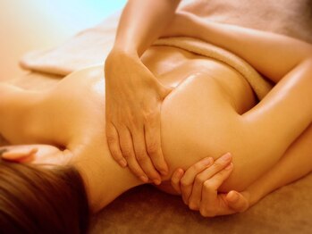 リフレッシュプラスビー ココノ ススキノ店(RE:FRESH＋BEE)の写真/植物の有効成分がぎゅっと濃縮された精油を贅沢に使用し、心身ともにリラックス♪老廃物の排出を促します★