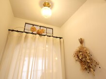 アイラッシュサロンボニー(eyelash salon Bonnie)の雰囲気(こだわりがギュッと詰まった可愛い店内♪)