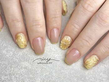 アイヴィー(IVY)/ひまわりネイル