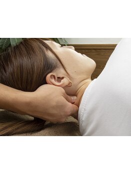 首・肩のつらさを改善したい