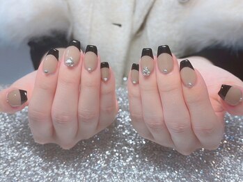 バーロ ビューティールーム(Balo Beauty Room)の写真/モチベが上がるネイルをご提案☆リピもオフ無料。お得に可愛く、綺麗になる。眉毛、まつ毛同時施術◎