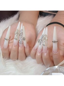 シシ(Cici)の写真/豊富なパーツとカラーで理想の指先へ！デザイン力×モチの良さが抜群で持ち込みデザインの再現性◎！