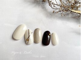 シンプル　オフホワイト