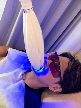 エヌエーホワイトニング たまプラーザ店(NAホワイトニング)の写真/《できる男の身だしなみ》 無料カウンセリングOK！予約制・半個室・完全個室あり!メンズのお客様も大歓迎◎