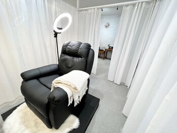 ソルモーネ(SOLMONE)/全席電動リクライニングチェア