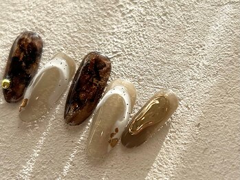 ネイル エリス(Nail Ellis)の写真/【ご新規&当店定額付け替えオフ無料】カラー300色以上・サンプル豊富★毎月ネイルにこだわり大人女性に。
