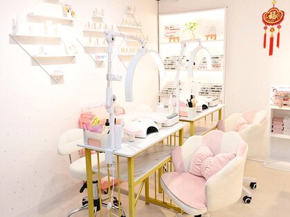 ＲＯＳＹ ＮＡＩＬ 蕨店の写真