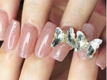 ミー(Me)/《ネイルデザイン》