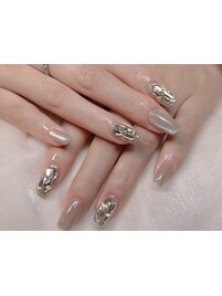 2本ストーン埋め尽くしネイル