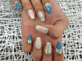 〇ホワイトブルーネイル