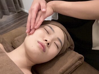 ハイコガオ(HIKOGAO)の写真/【小顔矯正40分7,000円】その場で実感!?リピート率高のオリジナル技術で歪み整えや小顔を叶える★