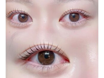 momo 七隈福大店 【韓国風束感まつげ|まつげパーマ・マツエク・美眉|学割U24】/