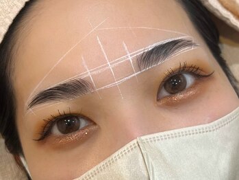 カリュス(Carus)の写真/【黄金比×骨格診断似合わせ】ブロウマッピングワックスで左右差などのお悩み解消！イメージUPは美眉から♪