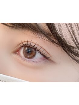 ナチュラル上品な目元にしたい