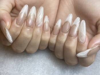 ホワイトニュアンスネイル♪