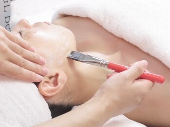 ジョンエステティック(Jung Aesthetic)の写真/韓国式肌管理ララピールで肌質改善☆さらに水玉リフティングLDMでうる艶肌に◎ダウンタイムなし!