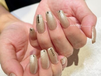 ネイルサロン イントゥ(into_)/パールベージュ ストーン 上品