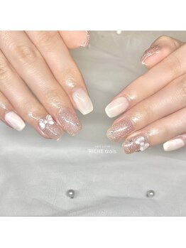 リッシュ トロワ(RICHE trois)/キラキラフラッシュ×ホワイト