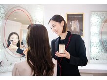 ビューティギャラリー 横浜タカシマヤ店の雰囲気（メイクブース完備！スタッフによるメイク直しサービスも☆）