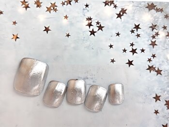 ネイルサロン&スクール ジーナ(GINA)/シルバーでゴージャスに！