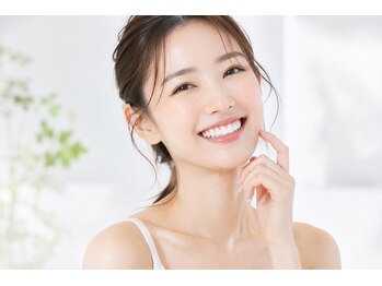 アイリー ホワイトニング 難波店の写真/初回カウンセリング無料♪施術前の丁寧な説明&カウンセリングでホワイトニングが初めての方も安心感◎