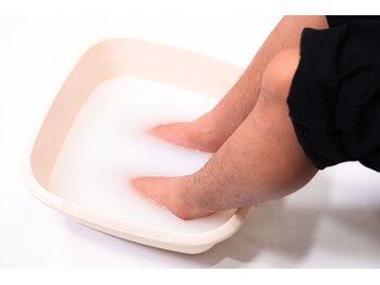 地爪ケアクリニックサロン 代々木店/フットケア【STEP1】フットバス