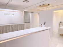 イデアルミー 大宮店(イデアルMe)の雰囲気（白を貴重とした広々とした店内です♪【大宮／小顔／ララピール】）