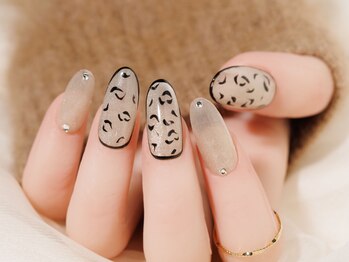 ヴァンネイル みなとみらい馬車道(VINGT NAIL)/大人レオパードネイル