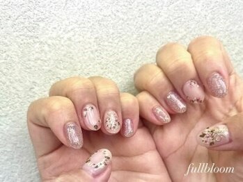 フルブルーム(fullbloom)の写真/駅チカ&完全個室サロンでゆったりくつろぎの空間♪ニュアンス系のシンプルネイル～トレンドデザインまで◎