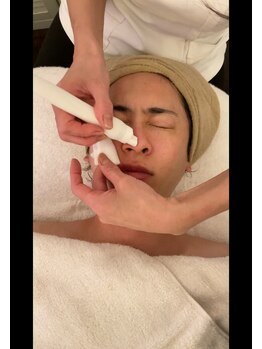 ギンザロッソ(GINZA ROSSO)の写真/毛穴洗浄とピーリングと引き締めで肌荒れやニキビをケアしザラツキのない肌へ!