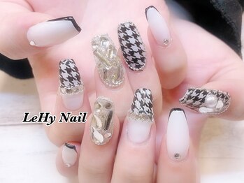 レヒネイル(LeHy nail)/千鳥格子×埋め尽くしネイル