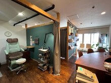 足のトラブルセンター 狸小路店/明るい店内