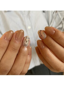 ハチニーイチ(0821)/【北花田】落書きネイル