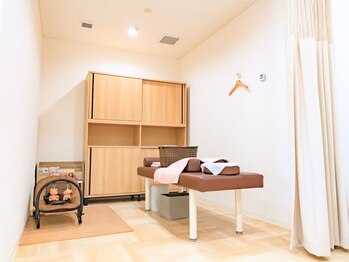 ほねキング 越谷駅西口整骨院/骨盤/小顔矯正/肩甲骨