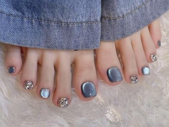 エス ワイ ネイル(S.Y NaiL)の写真/この夏の主役は足元！今どきトレンドをぎゅっと詰め込んだフットネイルで、周りと差がつく映える足元に◎