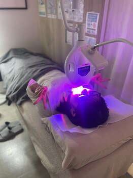 ライトビューティー 本八幡店(LIGHT BEAUTY)/携帯見ながらホワイトニング♪