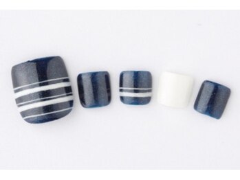 ヴァンネイル(VINGT NAIL nail&eye beauty)/ お洒落は足元から♪