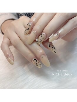リッシュ ドゥ(RICHE deux)/ちゅるんムーンネイル