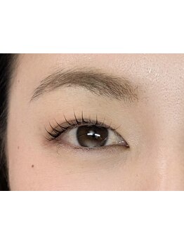 ナチュラル上品な目元にしたい