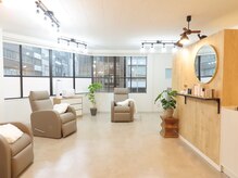 THE BALM 登戸店【アイブロウ/眉毛/まつげパーマ/マツエク専門店】の雰囲気（《登戸駅》通いやすさ◎メンズ眉毛/メンズアイブロウも♪）