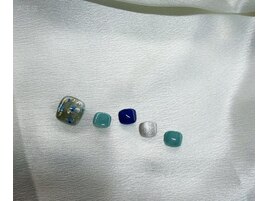 月限定　小花ネイル♪