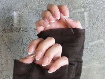 ネリネ 天神(nerine)/ホワイトフレンチ/シンプル/上品