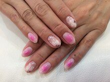 シャンネイルケアサロン(Shan Nail caresalon)/チーク＆お花ネイル