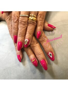 スワロビジューネイル