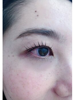 プリマ(PRIMA)/まつ毛美容液で長く太く