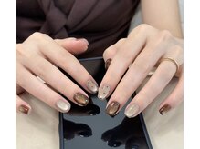 上品なマグネットネイル